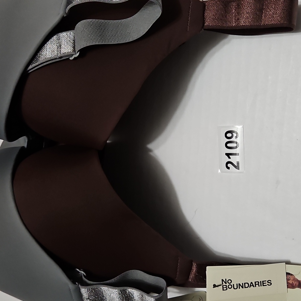 No Boundaries Brown and Gray Tshirt Underwire Lined Padded 2 Bras Size 38DDD - Picture 8 of 8